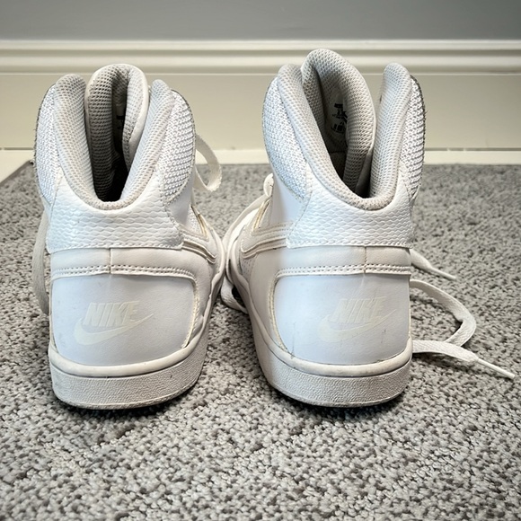 Nike Air Force 1 Women’s high top sneaker- size 6.5 - Picture 4 of 5